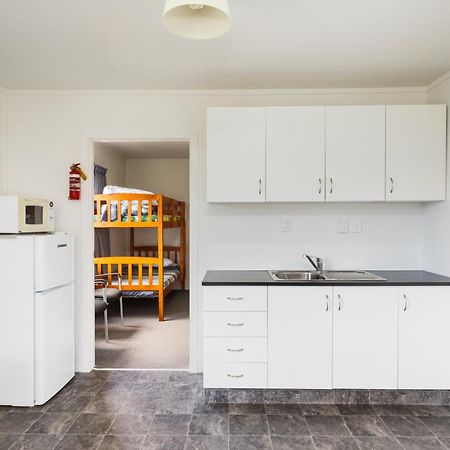Foxton Beach Holiday Park Esterno foto