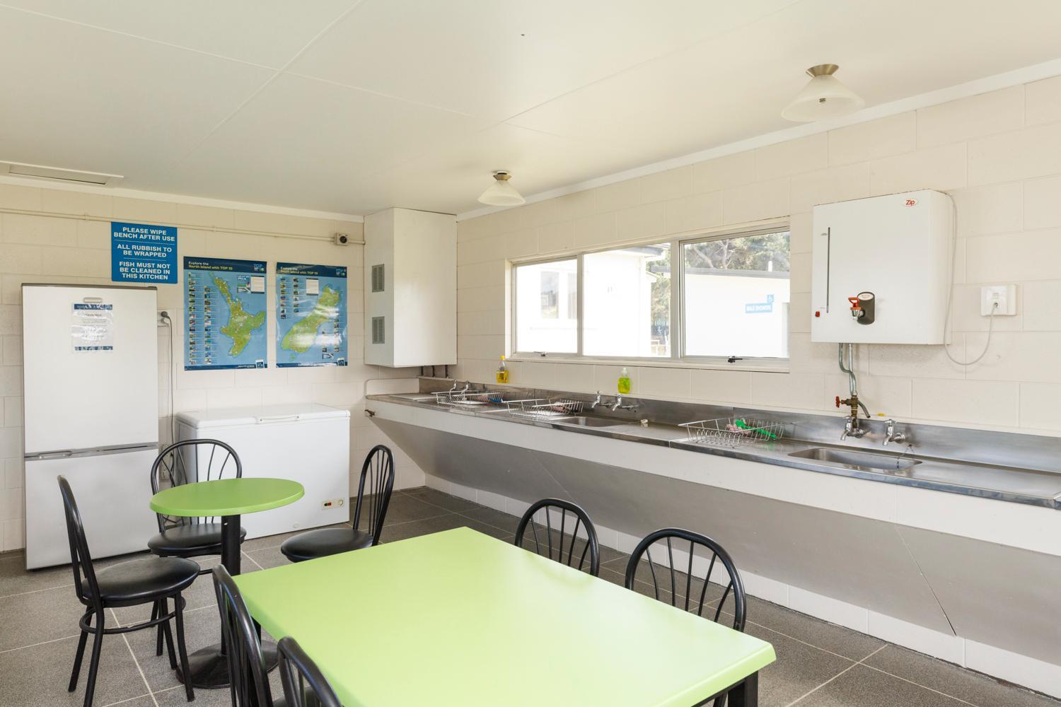 Foxton Beach Holiday Park Esterno foto