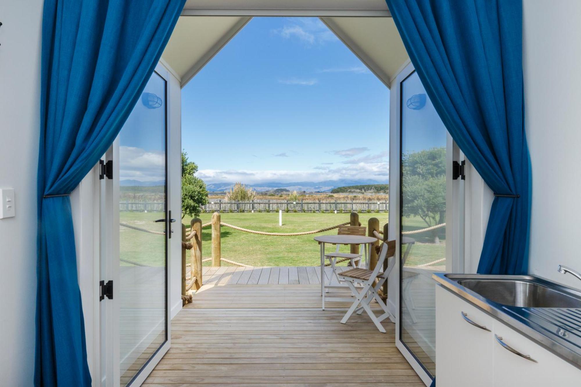 Foxton Beach Holiday Park Esterno foto